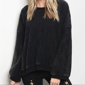 🆕 Distressed, oversized black sweater 🆕